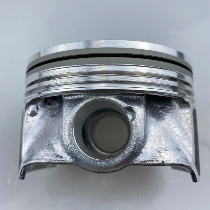 Kusma dugattyúgyűrű Land Rover 2.0T benzin LR025366 – alumíniumötvözet; kombinált gyűrű; hordófejű gyűrű