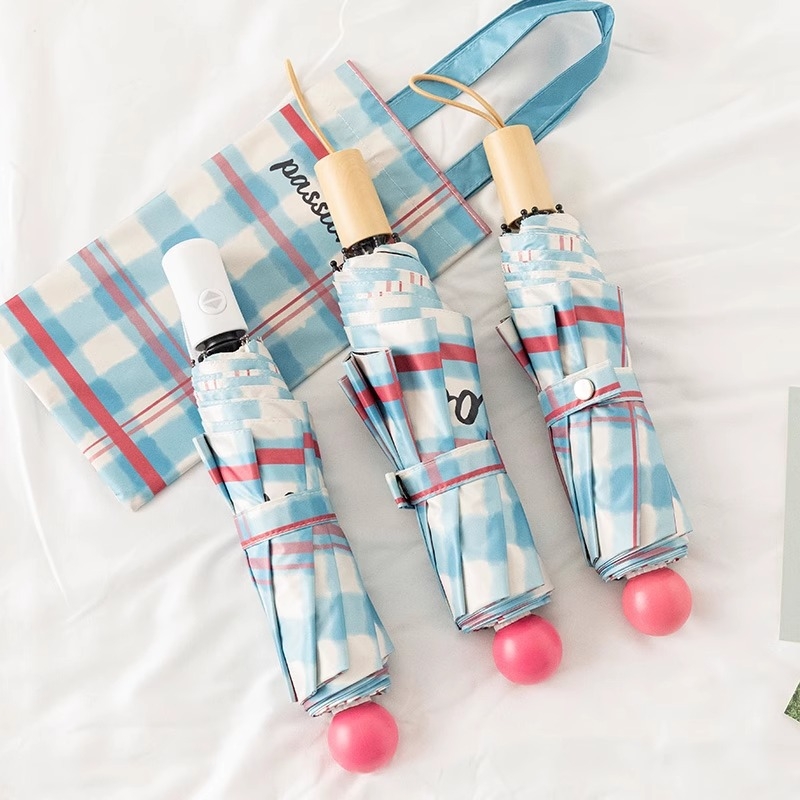 Automatinis sulankstomas skėtis saulėms ir lietui, UV apsauga UPF>50, 8-ribių rėmas iš lydinio, 190T poliesterio audinys, tvirta medinė rankena