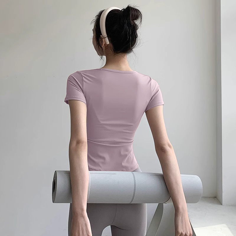 Top de antrenament pentru femei, cu mâneci scurte, uscare rapidă, croială strânsă; material: 82,5% poliester, 17,5% elastan