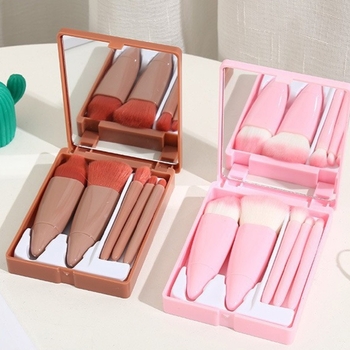 5 dalių makiažo šepetėlių rinkinys su minkštomis sintetinių šerelių, plastmasine rankenėle, nešiojama dėžutė