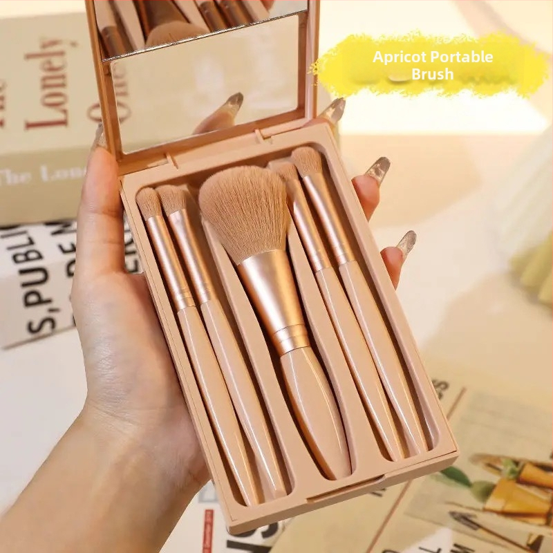 5 dalių makiažo šepetėlių rinkinys su minkštomis sintetinių šerelių, plastmasine rankenėle, nešiojama dėžutė