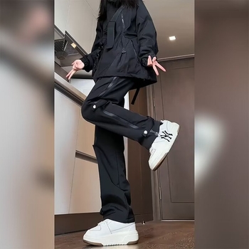 Vīriešu āra ūdensnecaurlaidīgas kalnu bikses, taisa piegrieze, vidējā josta, ar jostu, auklas aizdare