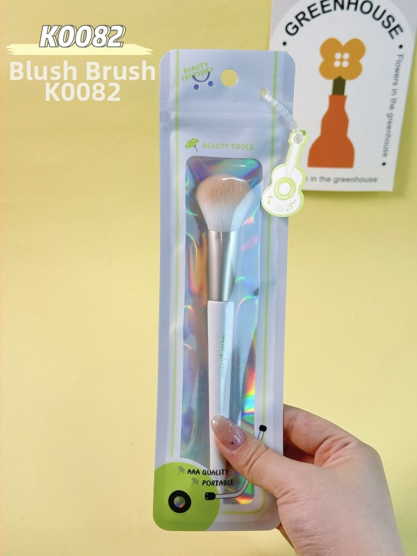 Keqi korektoriaus šepetėlių rinkinys — nešiojamas, sintetiniai pluoštai, medinė rankena, nešiojimo krepšys