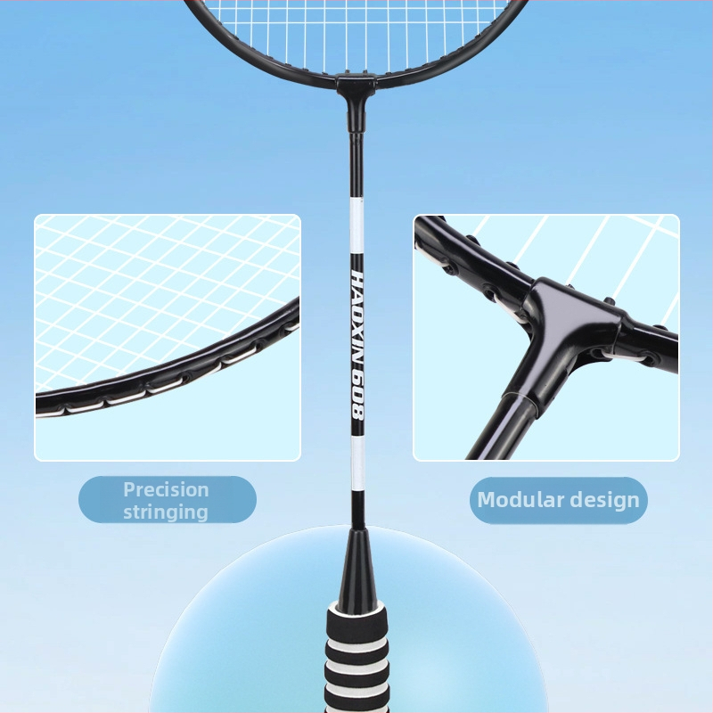 Dviejų raketų badminton komplektas su medvilnine rankena, plieno lydinio rėmas, nailono stygos, svoris 95–100 g, tiesi raketė