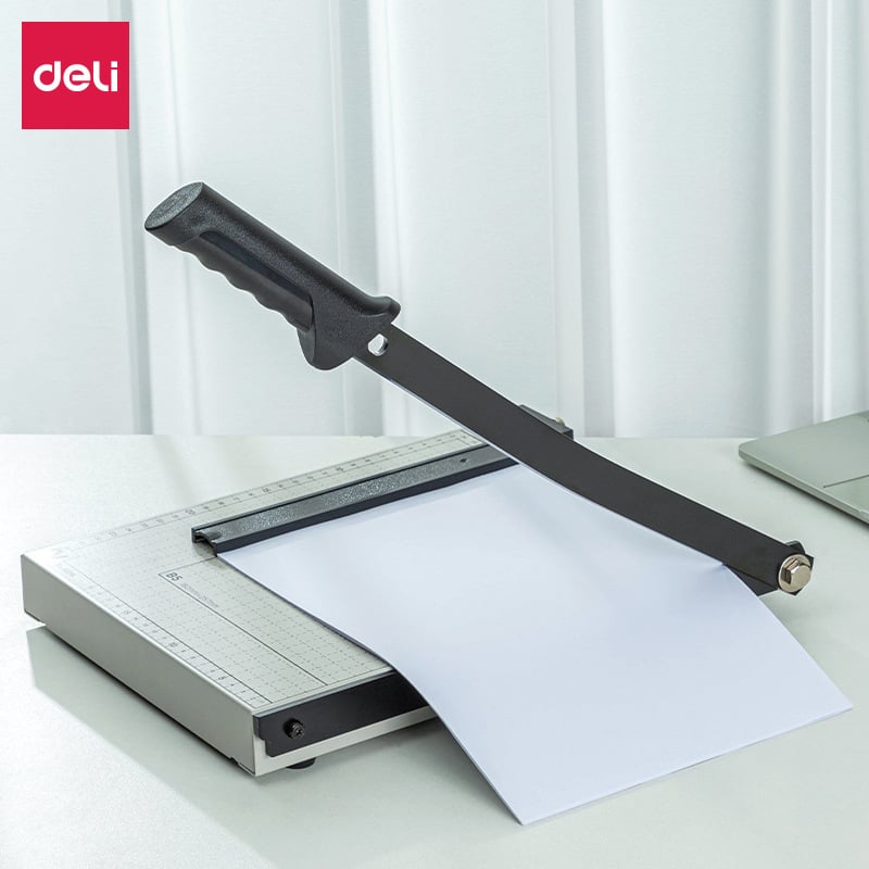 Deli 8014 Metalni rezač papira – Ručni, A4, Kapacitet 8 listova