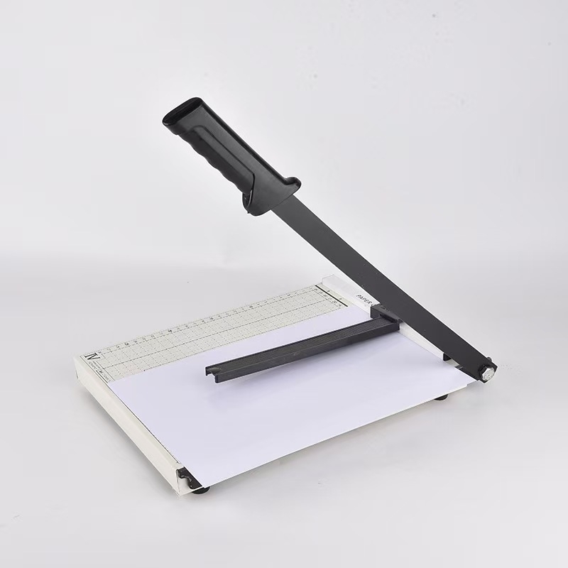 Independent metalni rezač papira za uredske i fotostudijske potrebe