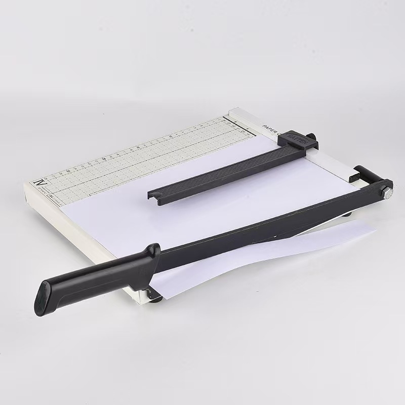 Independent metalni rezač papira za uredske i fotostudijske potrebe