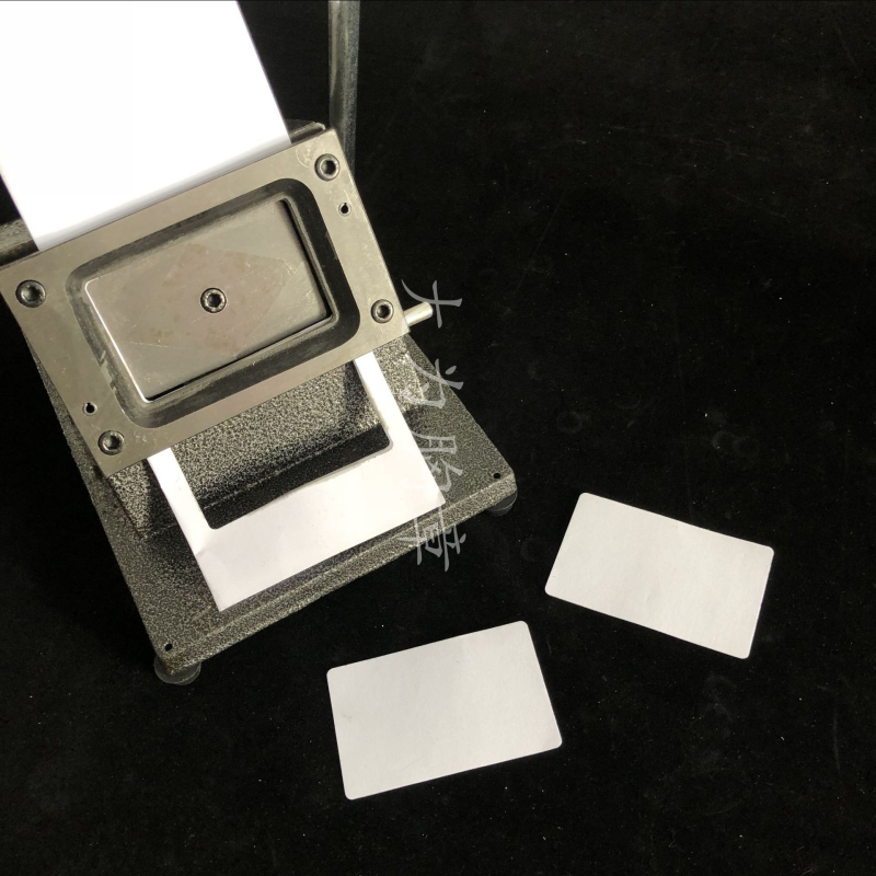 Manuaalne PVC kaartide lõikur, ristkülikukujuline, krediidi-/pangakaartide, juhilubade ja isikut tõendavate kaartide jaoks — Great