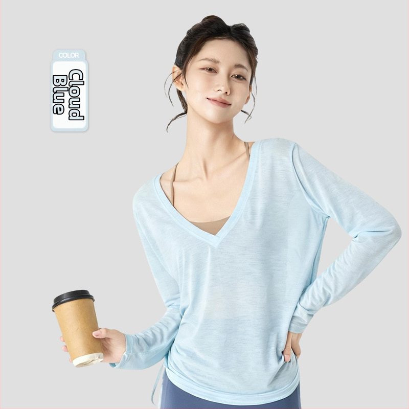 Jogos hoodis su gobtuvu – kvėpuojantis, laisvas pjūvis, ilgis virš klubų, 100% poliesteris