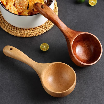 Virtuvės šaukštas su mediniu kotu, modernus minimalistinis stilius, ilgas kotas, tinkamas makaronams ir sriuboms