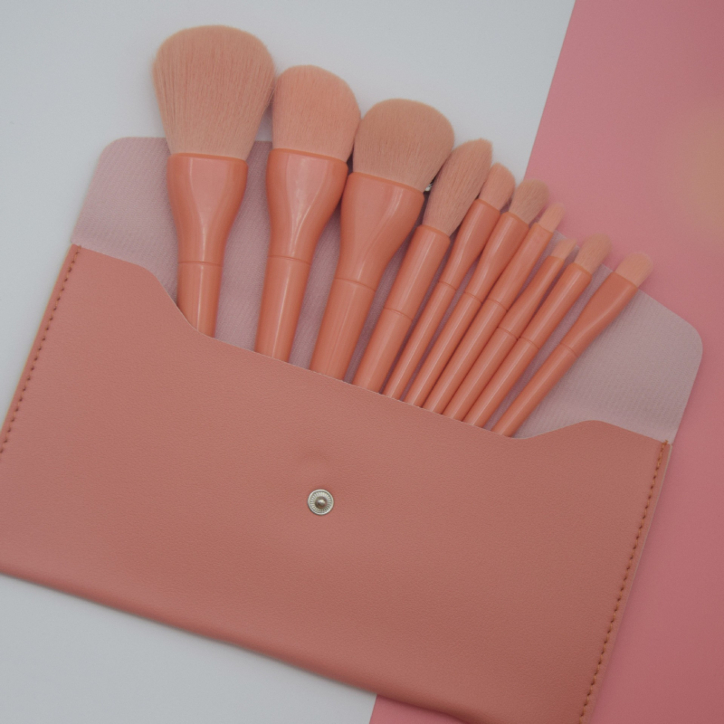 10 šepetėlių makiažui rinkinys su šepetėlių krepšeliu, nailono šereliai, plastikinės rankenos