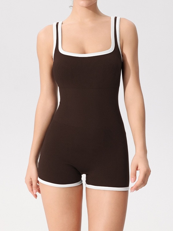 Moteriškas vienos dalių jogos kostiumėlis su krūtinės pagalvėlėmis, drėgmę šalinantis audinys, sudėtis 90% nailonas, 10% spandeksas, skirtas oro jogai