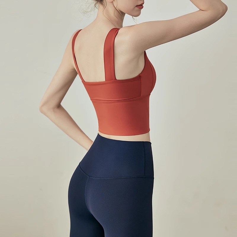 Sieviešu sporta krūšturis ar priekšējo rāvējslēdzēju — augsta atbalsta, triecienizturīgs, 3/4 krūšu kauss ar vidēju formu, fiksētas dubultās siksnas, materiāls neilons-spandekss