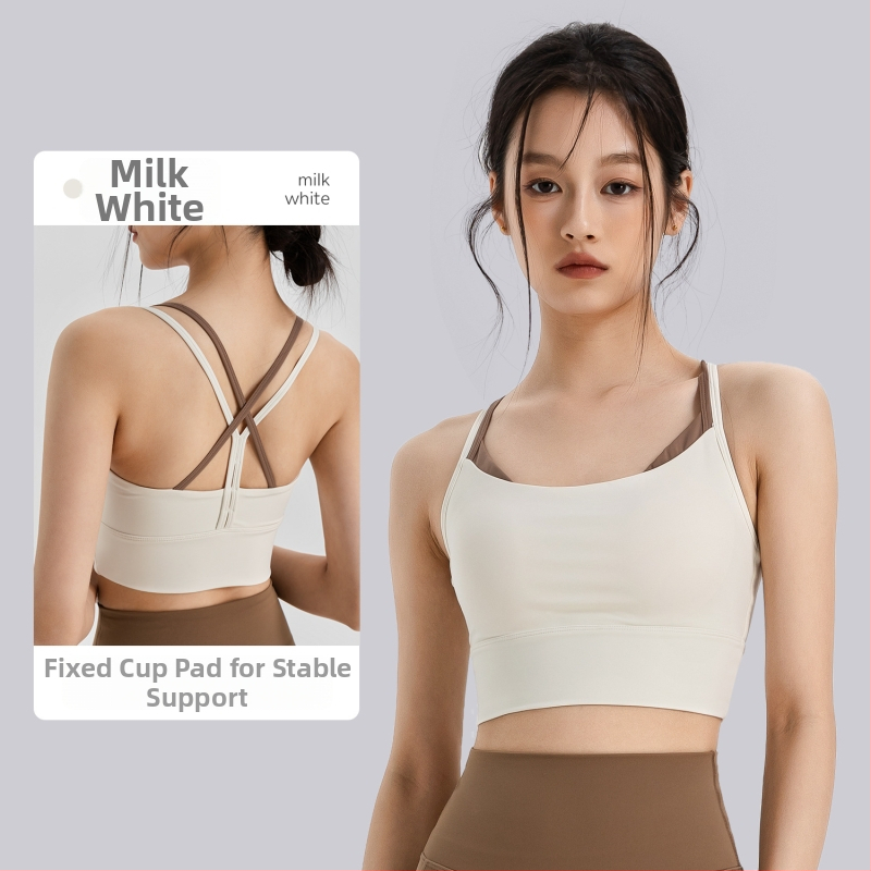 Viengabala sieviešu sporta krūšturis ar fiksētām dubultajām plecu siksnām, 3/4 kauss, veidots kauss ar plānu augšu un biezāku apakšu, materiāls neilons/spandekss 75/25, odere spandekss 25%.