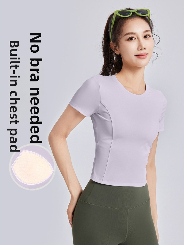 Dámske jogové tričko s výplňou na prsiach, krátke rukávy, šnúrkové ramienka, úzky strih (Priepustné • Polyester + Spandex • 82.5% + 17.5% • Krátke rukávy • Úzky strih)
