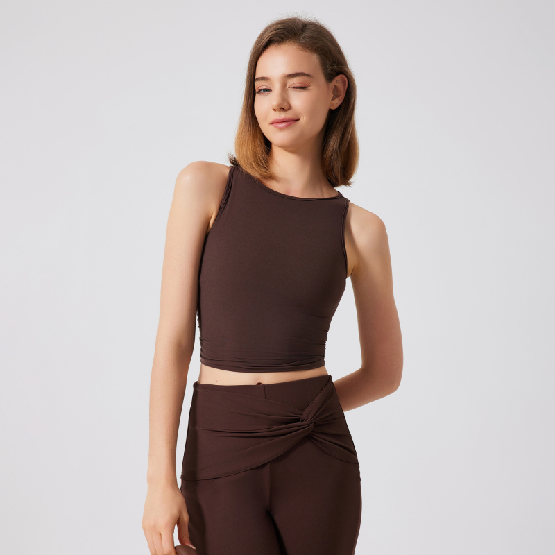 Moteriška be petnešių nailoninė sportinė liemenėlė jogai ir bėgiojimui, pilnai formuoti puodeliai, 78% nailonas, įmontuoti įdėklai, drėgmės valdymas, kvėpavimas