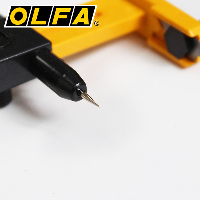OLFA CMP-1 tăietor circular pentru hârtie, tip subțire, lamă 1,4 cm, lungimea mânerului 108 mm, dimensiunea maximă de tăiere a hârtiei: A4
