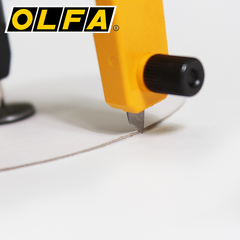 OLFA CMP-1 tăietor circular pentru hârtie, tip subțire, lamă 1,4 cm, lungimea mânerului 108 mm, dimensiunea maximă de tăiere a hârtiei: A4