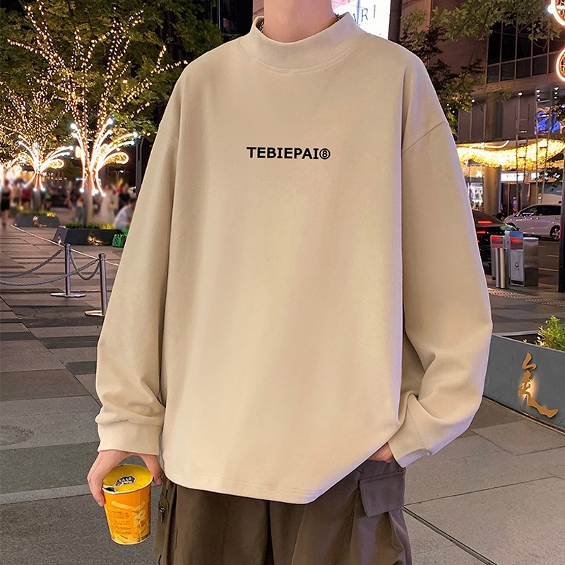 Тениска с дълъг ръкав, свободна кройка, кръгла яка; полиестер 96% + еластан 4%; за зимния и есенно-пролетния сезон