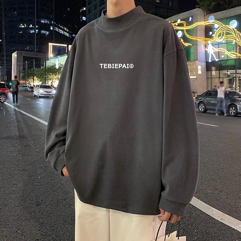 Тениска с дълъг ръкав, свободна кройка, кръгла яка; полиестер 96% + еластан 4%; за зимния и есенно-пролетния сезон