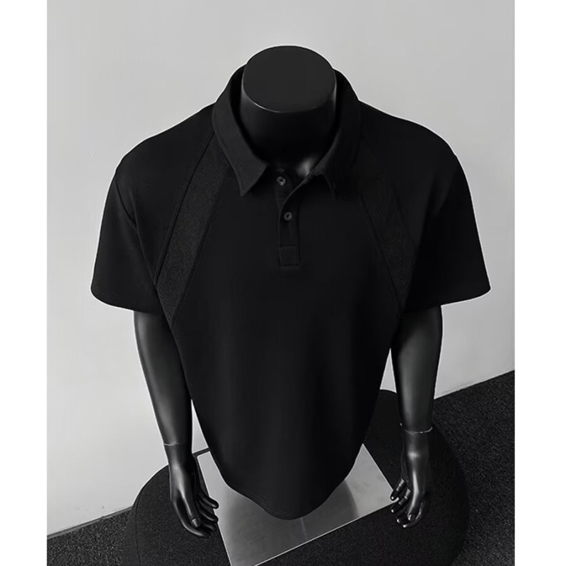 Πλεκτή μπλούζα Polo με κοντό μανίκι, χαλαρή εφαρμογή, μονόχρωμη, πολυεστερική ανάμικτη ίνα, λεπτομέρεια κολλάζ, καλοκαίρι 2025