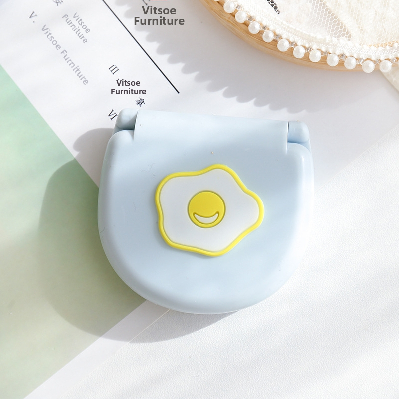 Adatos dėžutė - Mielas animacinio stiliaus nešiojamas siuvimo rinkinys, 500 vnt/ dėžutė, prekės kodas C218, svoris ~42,2 g, užsakymo apdorojimas