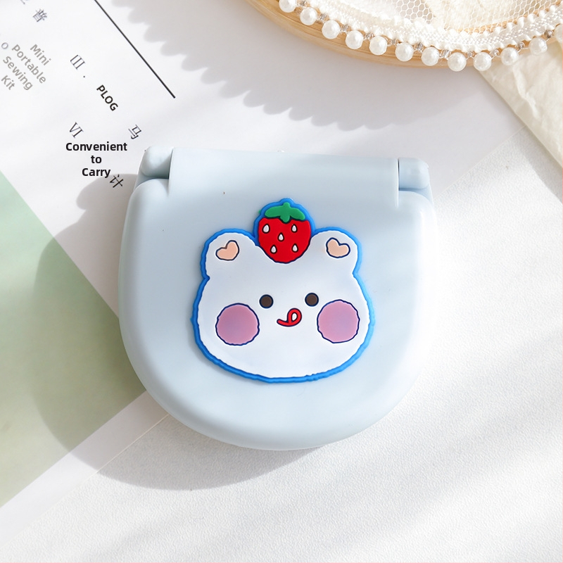 Adatos dėžutė - Mielas animacinio stiliaus nešiojamas siuvimo rinkinys, 500 vnt/ dėžutė, prekės kodas C218, svoris ~42,2 g, užsakymo apdorojimas