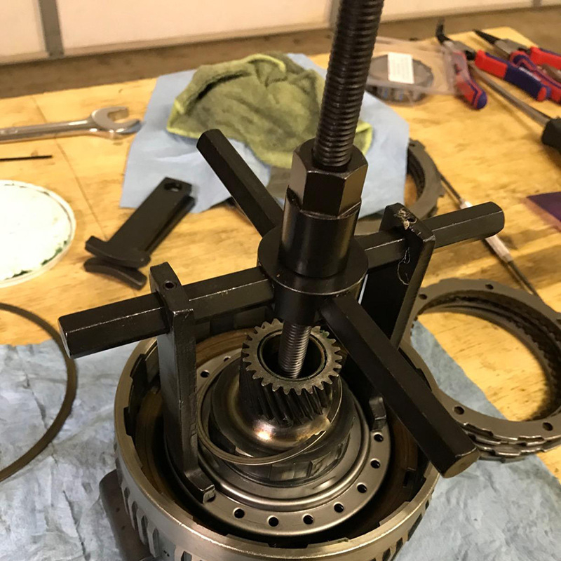 Alat za demontažu prstena piston stražnjeg spojnog automatskog mjenjača i alat za stlačenje opruge spojke | Materijal: krom-molibden čelik | Primjena: univerzalna | Težina: 1.9