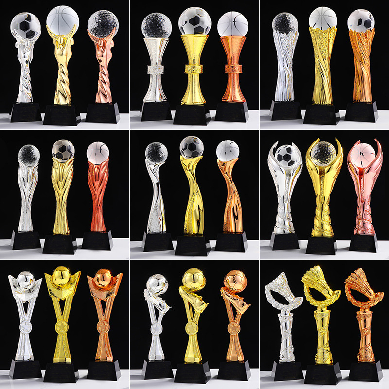 Kristāla trofeja sporta sacensībām | Pielāgojama ar logotipu | Izmēri 8x28 | Svars 1,5 kg