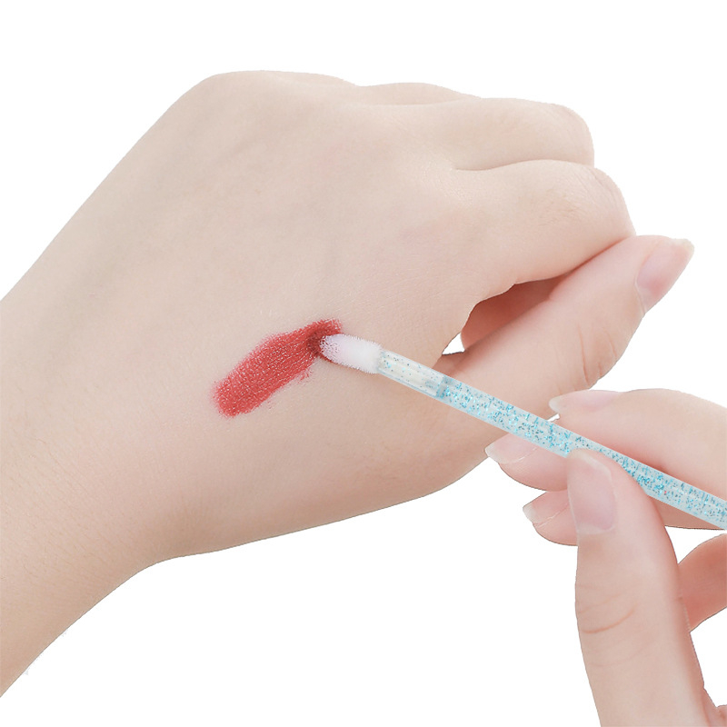 Vienkartinė lūpų šepetėlių rinkinys, 50 vnt., nailono šereliai, plastikinė rankenėlė, nešiojamas