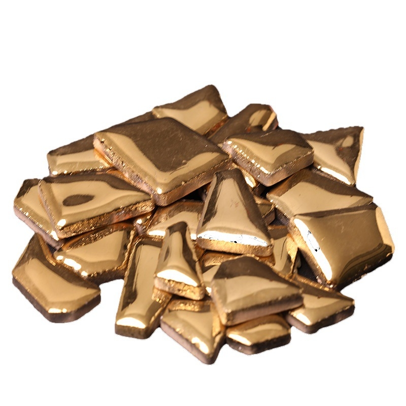 Kézzel készített kerámia mozaik töredékek – szabálytalan formák, mázas felület, mozaik technika