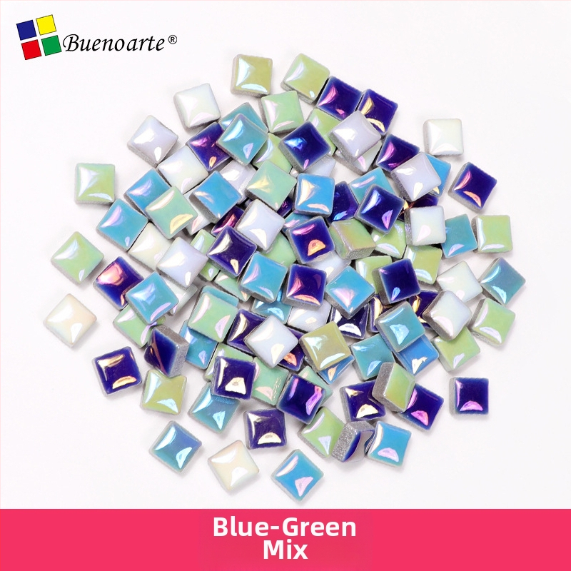 Rankų darbo keraminiai mozaikos fragmentai, nereguliarios formos, glazūruotas paviršius