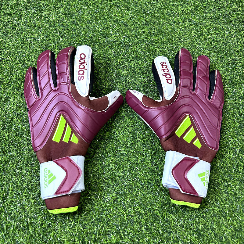 Futbola vārtsarga cimdi ar siksnām, latekss, Miketon, universāli, nodilumizturīgi