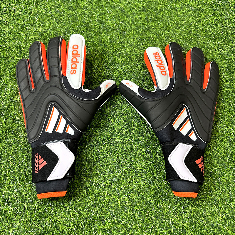 Futbola vārtsarga cimdi ar siksnām, latekss, Miketon, universāli, nodilumizturīgi