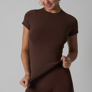 Moteriški be siūlių sportiniai marškinėliai su apvaliu kaklu, kvėpuojantis nailono mezginys, trumpomis rankovėmis, 82% nailonas, visiems sezonams