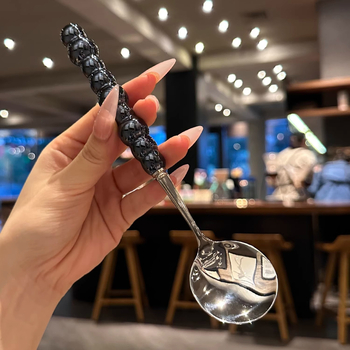 Vaikų apvali sriubos šaukštas su perliniu keraminiu rankenėle ir 304 nerūdijančio plieno korpusu, mechaninis poliravimas, šiuolaikinis minimalistinis stilius