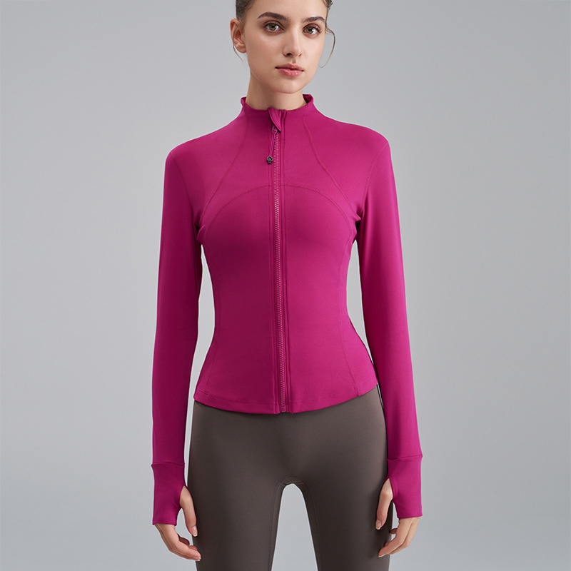 Ženska joga jakna s stojećim ovratnikom, uski kroj, materijal Nylon 80% + Spandex 20% (smjesa kemijskih vlakana), podstava 20% Spandex, dugi rukavi, fitness odjeća