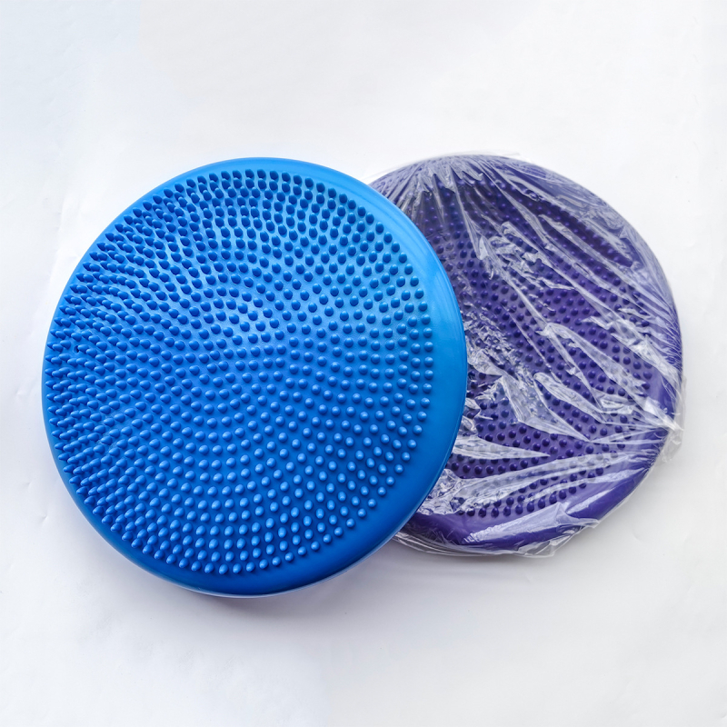 PVC puhutav jooga tasakaal matt massaažipinnaga, 8 mm paksus, rehabilitatsiooniks koduloomadele ja tasakaaluharjutusteks.