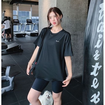 Комплект за фитнес йога – къс ръкав пуловер топ + леггинги, бързосъхнеща полиестерова материя 95%, лято 2025