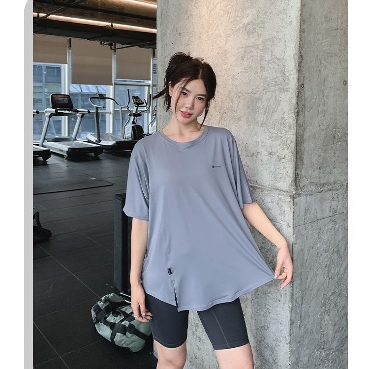 Комплект за фитнес йога – къс ръкав пуловер топ + леггинги, бързосъхнеща полиестерова материя 95%, лято 2025