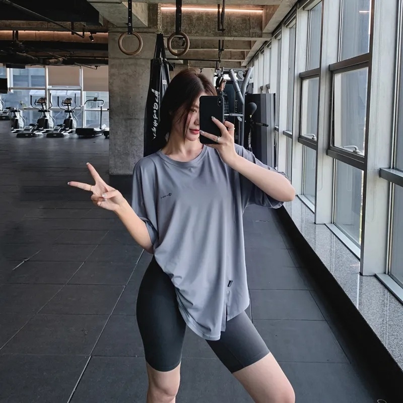 Комплект за фитнес йога – къс ръкав пуловер топ + леггинги, бързосъхнеща полиестерова материя 95%, лято 2025