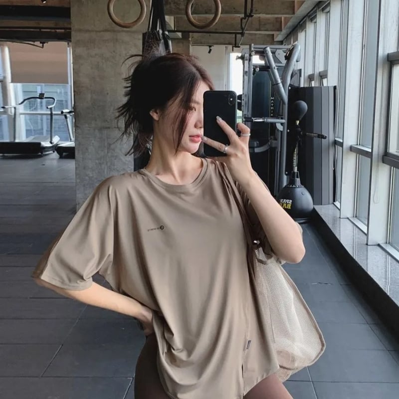 Комплект за фитнес йога – къс ръкав пуловер топ + леггинги, бързосъхнеща полиестерова материя 95%, лято 2025