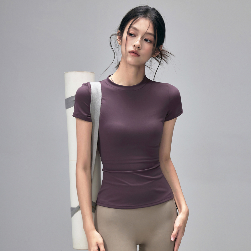 Jogos treniruočių marškinėliai – drėgmės pašalinimas, siauras kirpimas, juosmens ilgis, nailono audinys