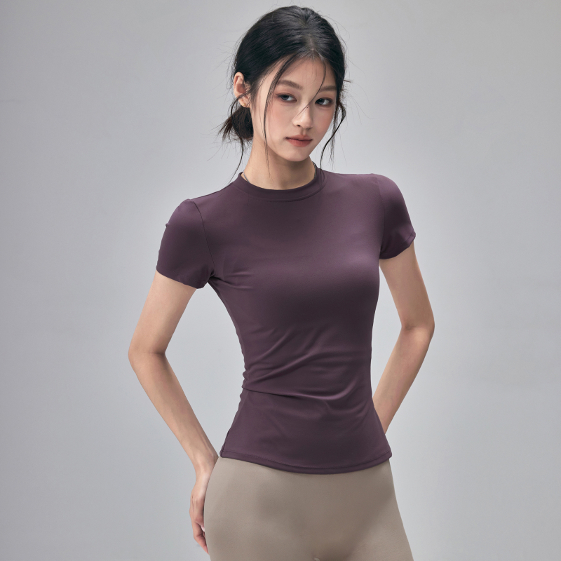 Jogos treniruočių marškinėliai – drėgmės pašalinimas, siauras kirpimas, juosmens ilgis, nailono audinys