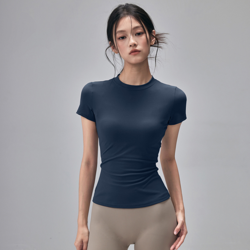 Jogos treniruočių marškinėliai – drėgmės pašalinimas, siauras kirpimas, juosmens ilgis, nailono audinys