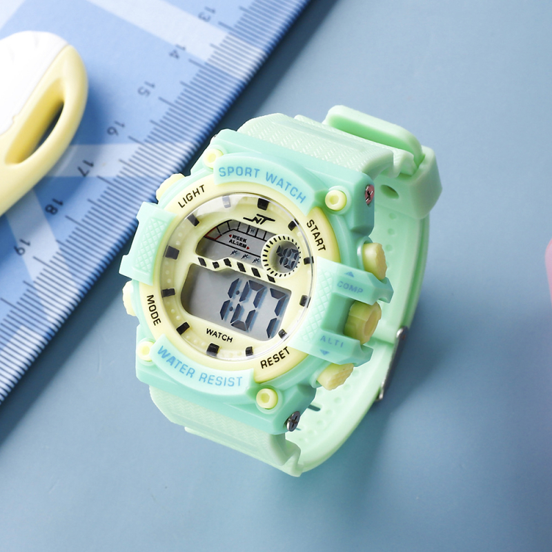 Електронен часовник за ученици (светещ дисплей, електронно движение, ABS корпус, PVC каишка)