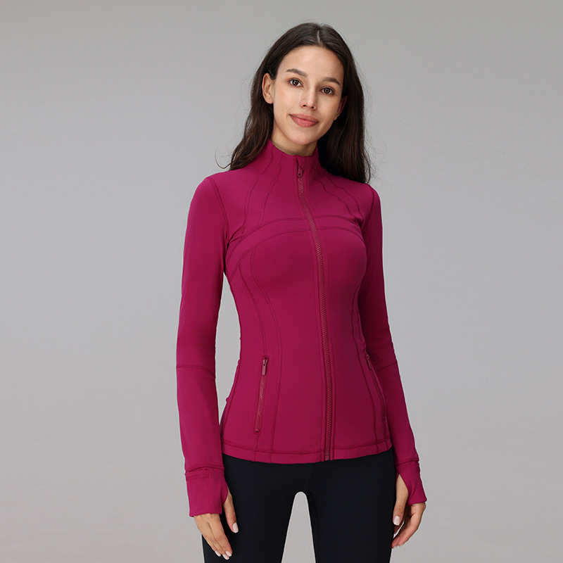 Joga lauko švarkas su stačiu kaklu, siauras siluetas, ilgos rankovės, žiemai