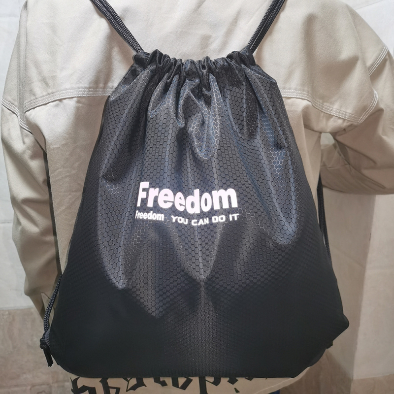 Zongheng raištelinė kuprinė sportui ir jogai, atspari vandeniui su apačios ir šoninėmis kišenėmis, dvigubos pečių petnešos vyrams ir moterims