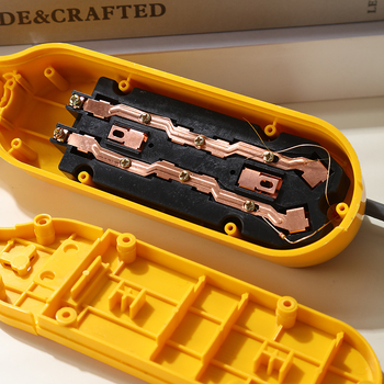 Захранващ разклонител с универсално гнездо (кръгли отвори), до 16A, 100–250V, 4000W, корпус от огнеупорен PVC, меден проводник