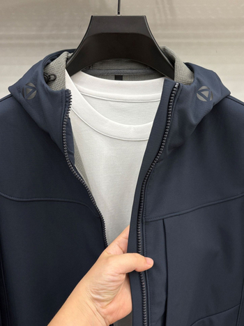 Jachetă cu glugă – Rezistentă la abraziune, Antivânt, Stabilitate ridicată a culorii – Țesătură sintetică amestec groasă, exterior și căptușeală 100% poliester